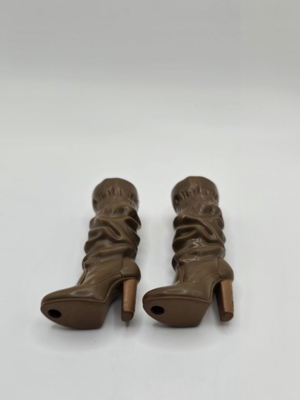 Bratz 10th Anniversary Party Yasmin Brown Slouchy Boots Replacement - Picture 3 of 6
